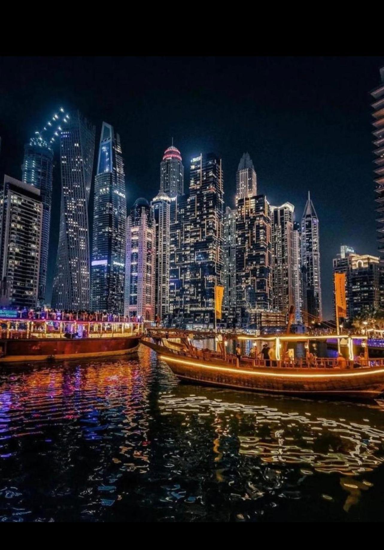 Seaview Beach Hostel Jbr - Walk To Beach - Gym - Pool - Metro Station ดูไบ ภายนอก รูปภาพ